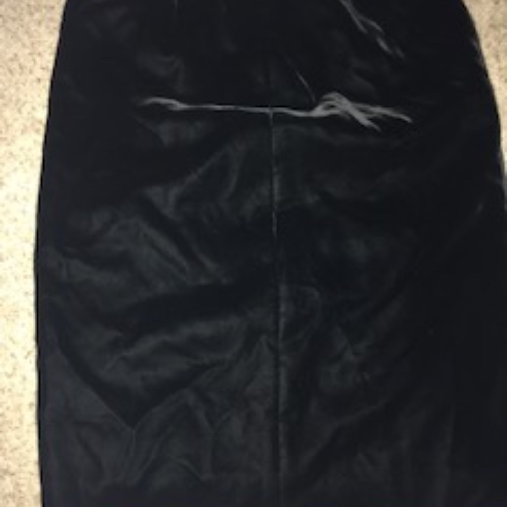 Escape black velvet skirt